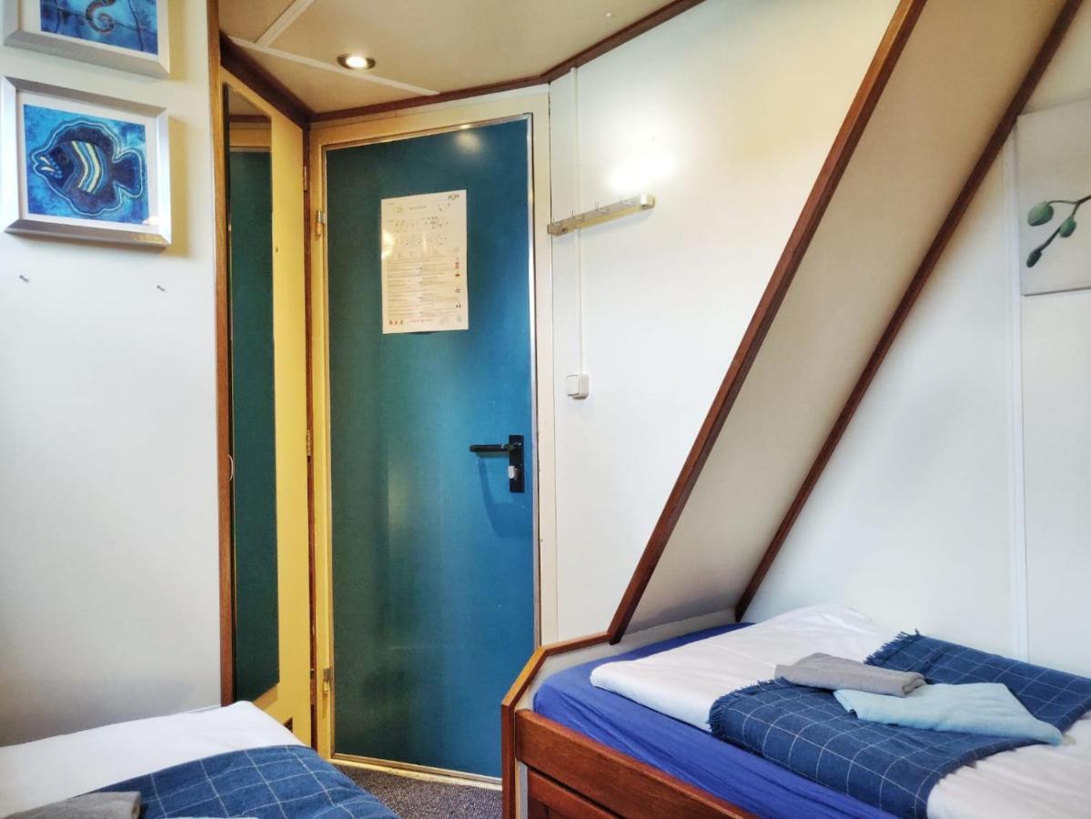 Bed and Breakfast MS Mecklenburg Groningen Exterior foto